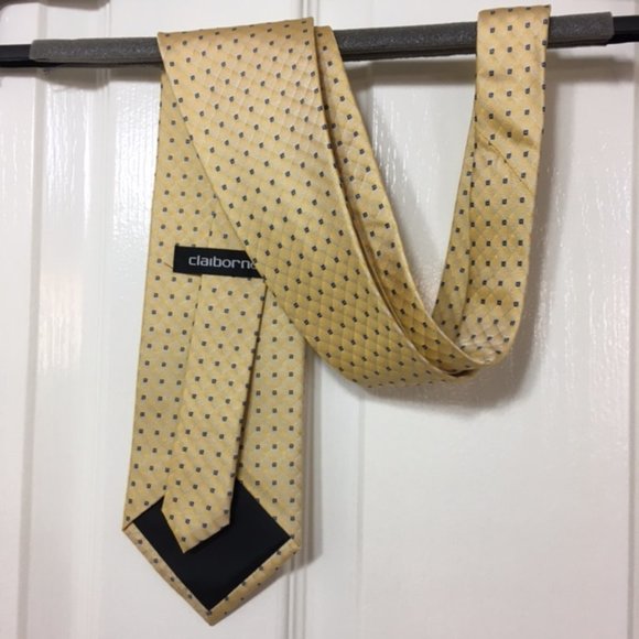 "NWOT" Claiborne, 100% silk, Yellow/Navy blue, Men’s Tie - Picture 3 of 9